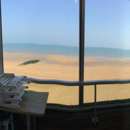 Appartement T2 Avec Vue Sur Mer Directe ! Courseulles-sur-Mer Bagian luar foto